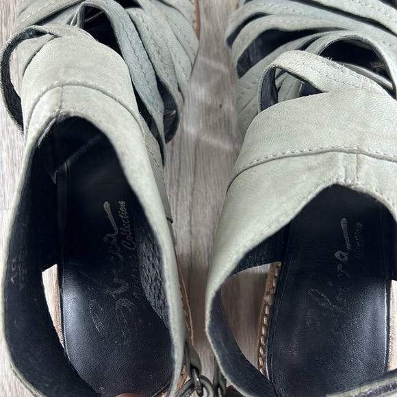 Sbicca Strappy Heeled Sandals - Picture 13 of 14